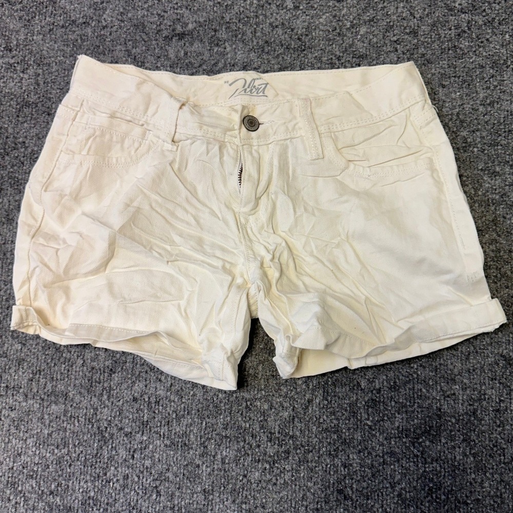 Old Navy Shorts Womens Size 0 Ivory The Flirt Cuffed Low Rise Cotton Summer